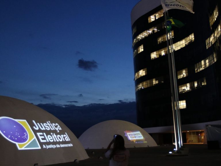 Audiência na Câmara discute impactos das resoluções do TSE para as eleições de 2026 e o setor de comunicações