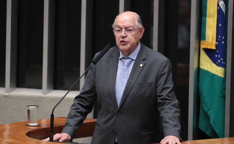 Lei da Ficha Limpa completa 16 anos com mudanças em prazos de inelegibilidade e disputa no STF