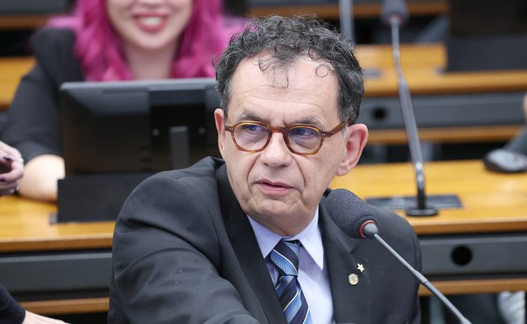 Câmara aprova reconhecimento da responsabilidade do Estado pela Chacina de Acari e prevê pensão vitalícia aos familiares