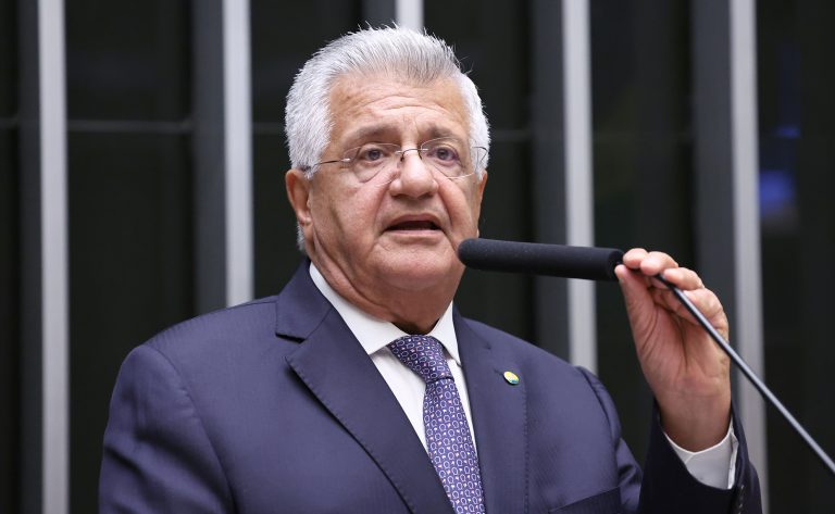 Câmara aprova regras para iluminação pública visando estimular o astroturismo e reduzir poluição luminosa em áreas protegidas