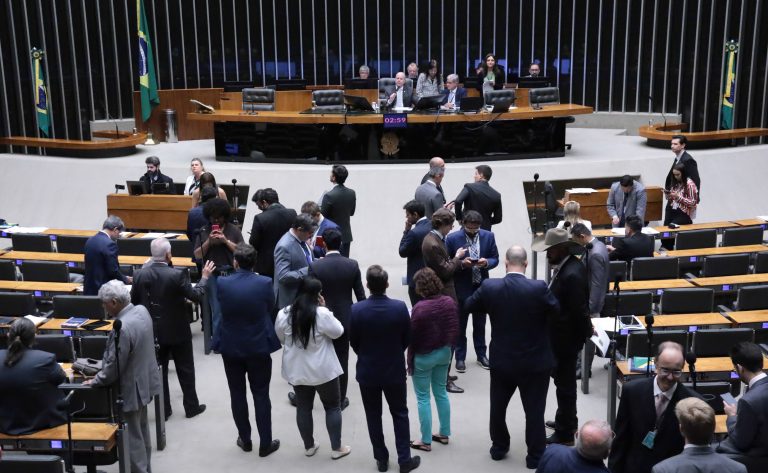 Câmara aprova mudanças na política industrial para proteção da indústria nacional